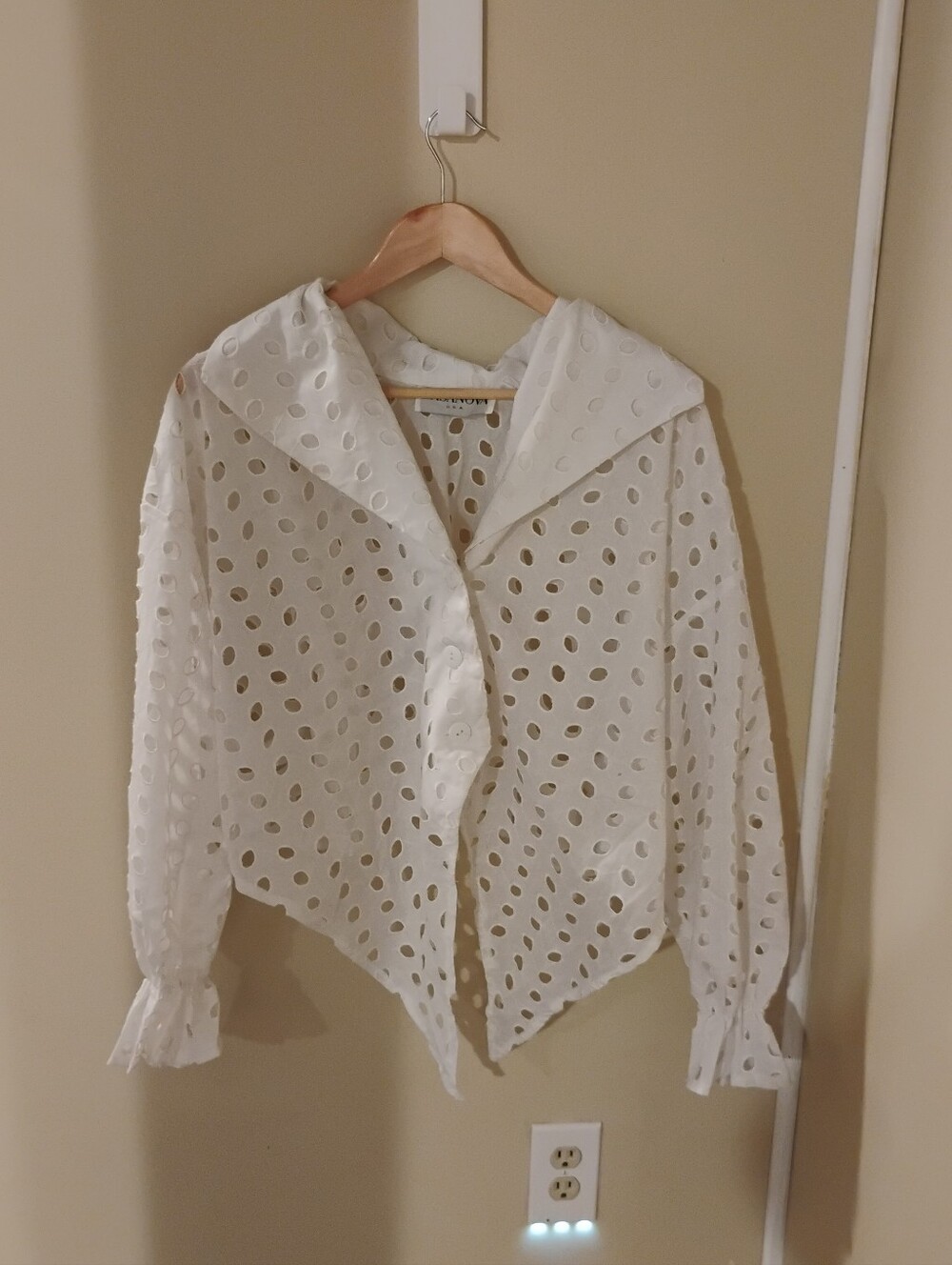 Vintage 1980s Casanova U.S.A. White Buttoned Eyelet Collared Jacket Sz M